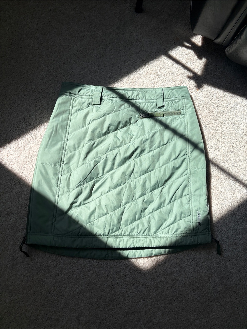 Skhoop Quilted RARE  light green bun warmer  SM Like new!